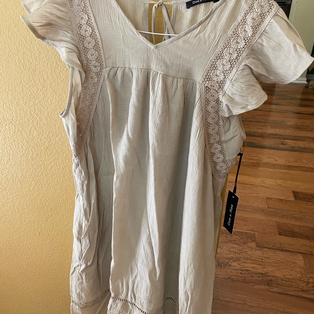 Doe & Rae Boutique Linen Dress - Picture 2 of 3